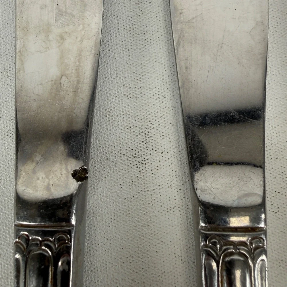 5 Wallace Resplendence Grand Ballroom ButterKnife 18/10 Stainless Steel Flaws